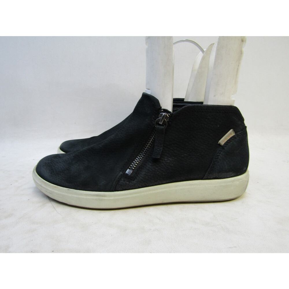 Ecco Womens Size 39 EUR Black Leather Zip Fashion Ankle Boots Booties